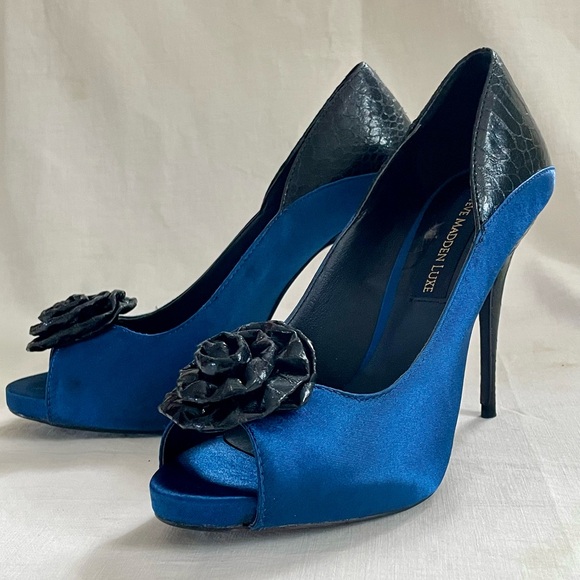 Y2K Steve Madden Luxe Daisy Blue Satin Stiletto sz 6.5 - Picture 1 of 9